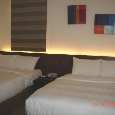 Hip Spa Motel Taichung Exterior photo
