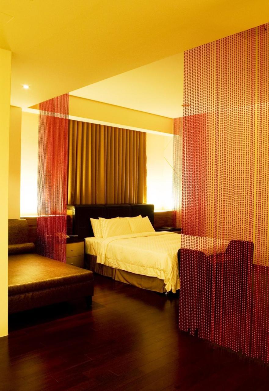 Hip Spa Motel Taichung Exterior photo