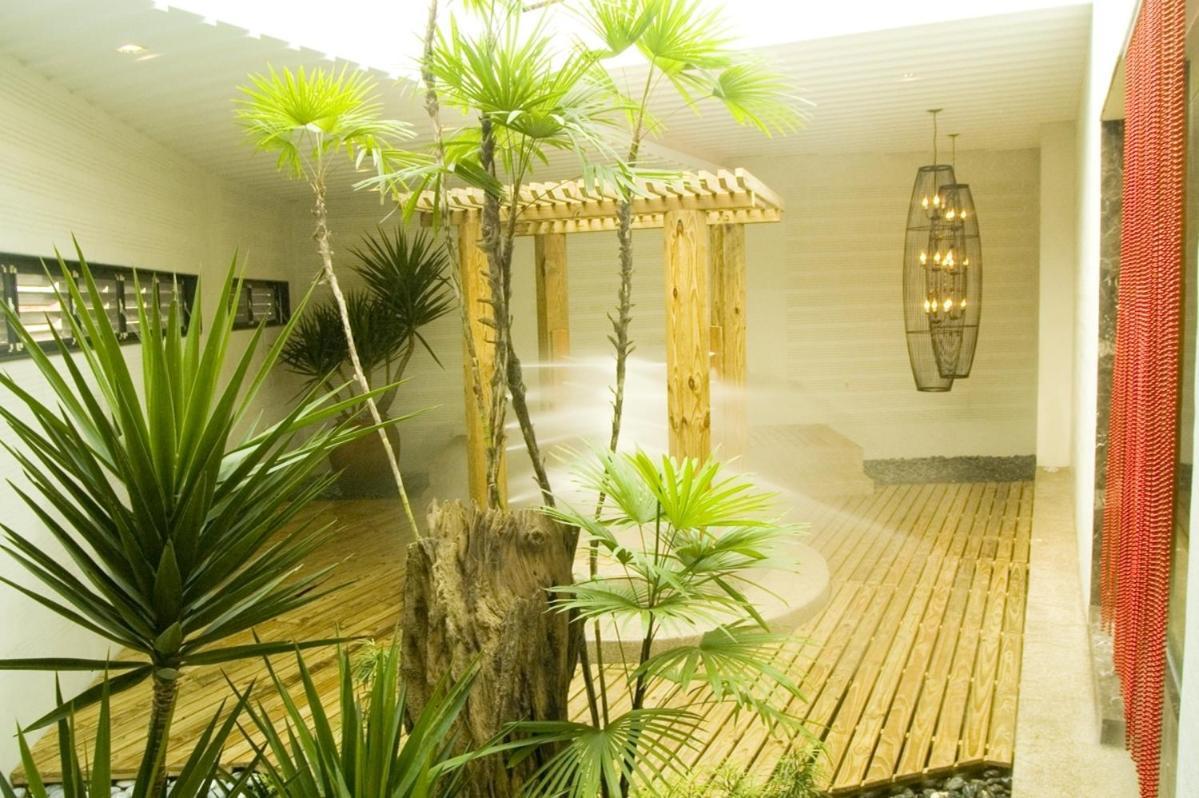 Hip Spa Motel Taichung Exterior photo