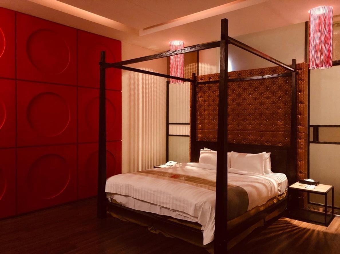 Hip Spa Motel Taichung Exterior photo